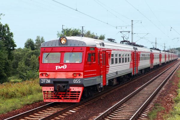 naznachenie dopolnitelnyix prigorodnyix poezdov na czarskie dni 2025g